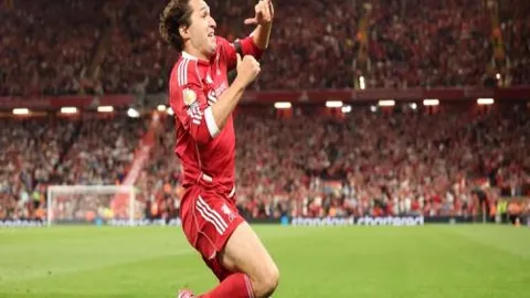 诺伊尔染红，勒沃库森1-0险胜拜仁晋级德国足协杯